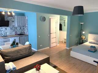 Апартаменты Blue Apartment Center City Витебск Номер-студио с кроватью размера "king-size" и диван-кроватью-23
